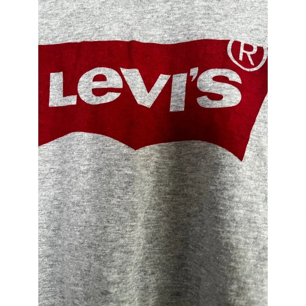 Levi's Gray Red‎ Logo T Shirt Women's Size Medium M Made in Turkey - Picture 3 of 5